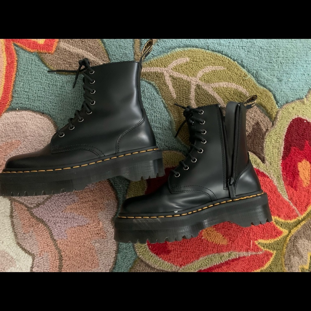 COPY - Dr. Martens Jadon Boot